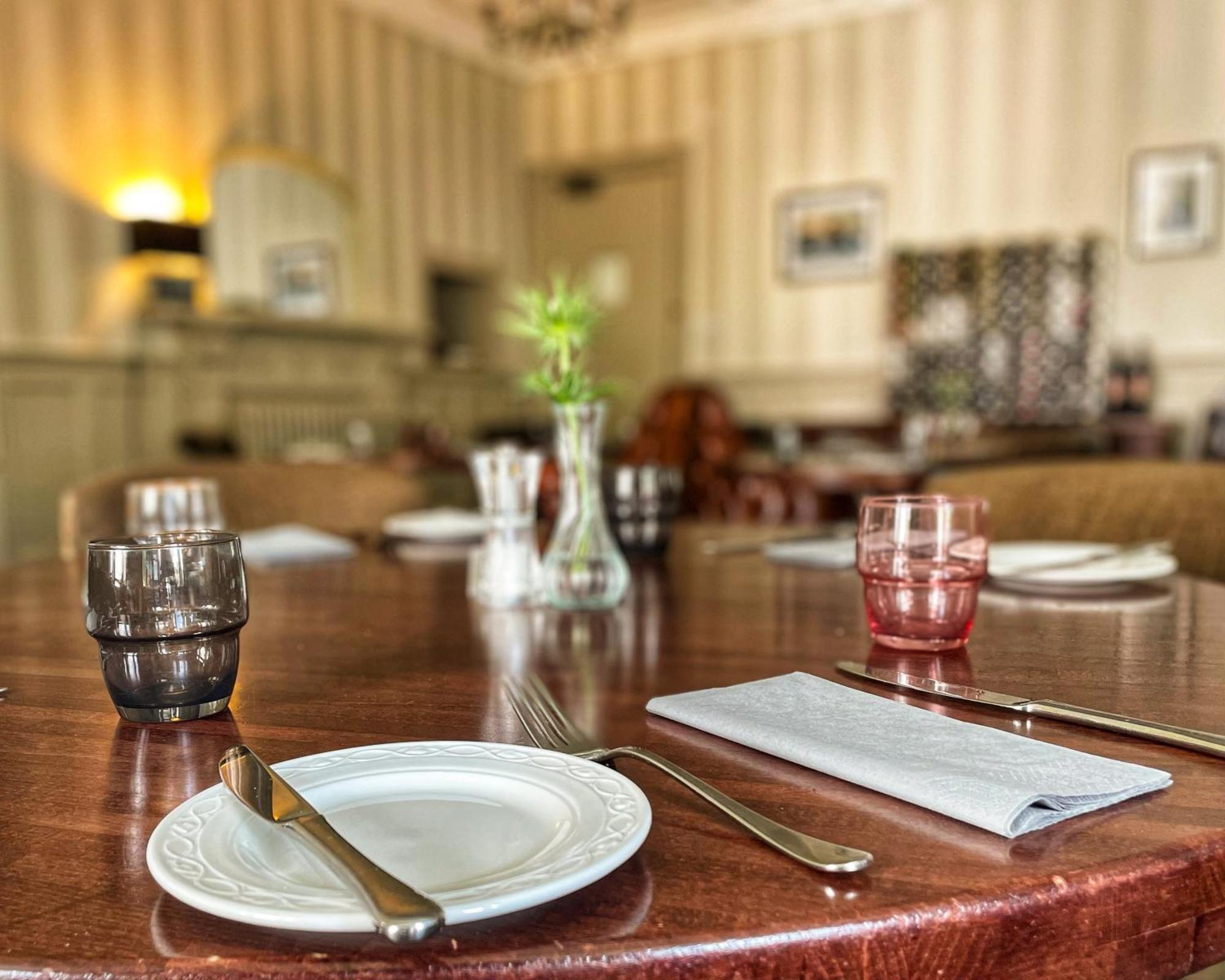 The Speyside Hotel And Restaurant Grantown-on-Spey Exterior photo
